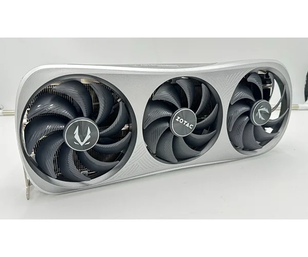 کارت گرافیک زوتاک مدل GAMING GeForce RTX 4090 24GB Trinity OC White Edition حافظه 24 گیگابایت