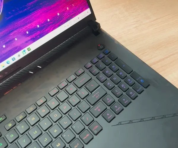 ROG Strix Scar 18 5