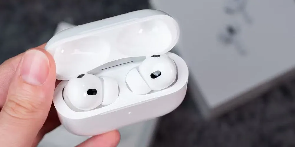 5- قیمت AirPods 4 کمتر از مدل AirPods Pro 2 است