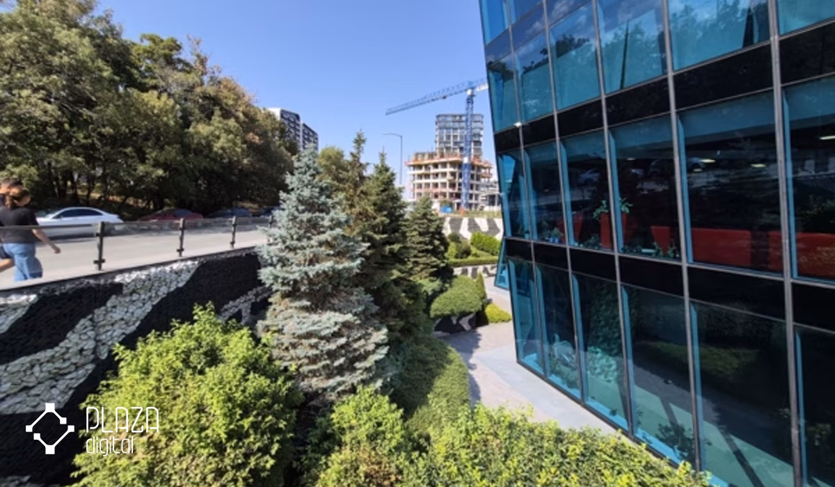 نقد و بررسی S25 FE سامسونگ 23 2 4