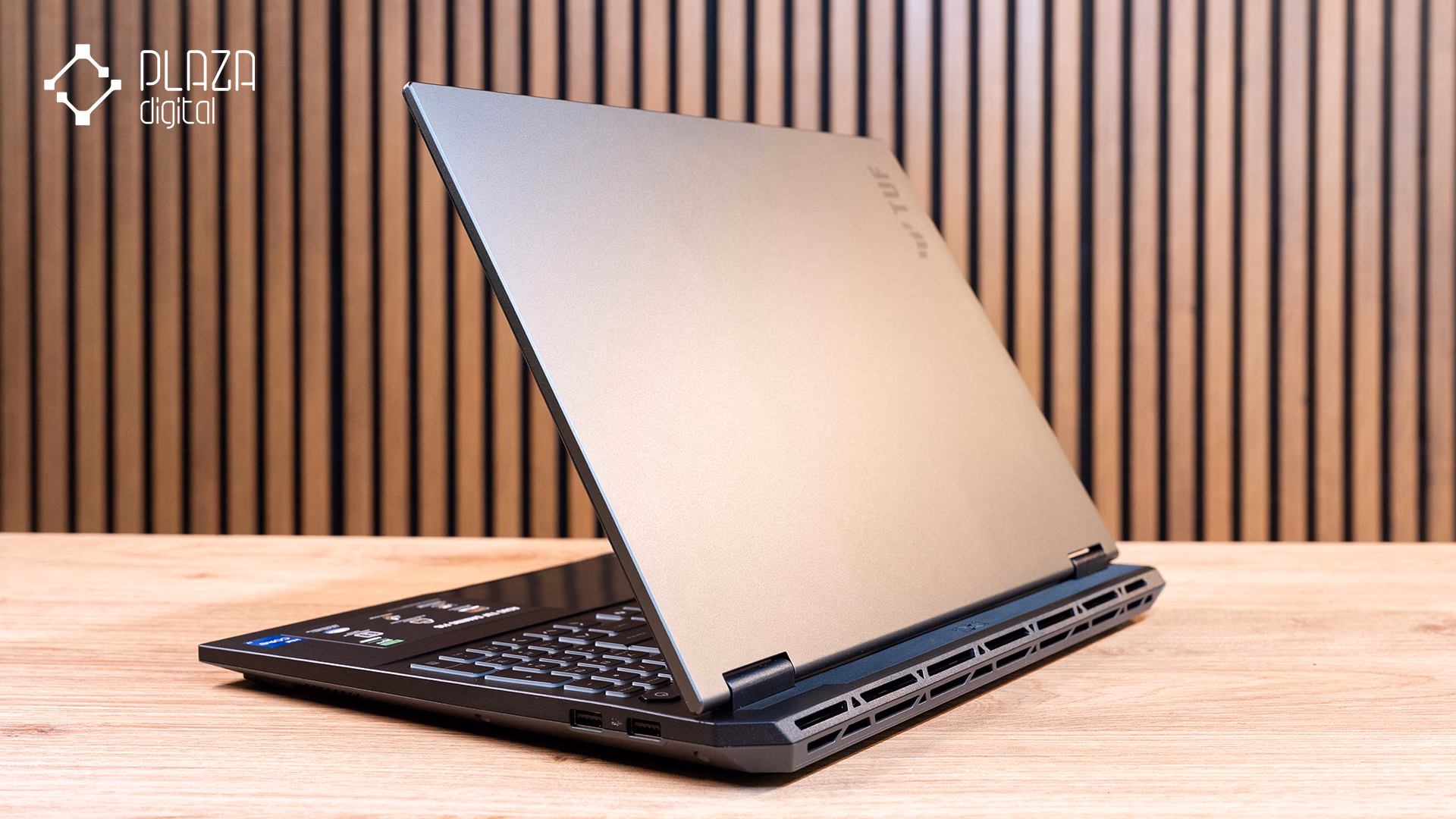 نمای سمت چپ لپ تاپ گیمینگ ایسوس 16 اینچی مدل TUF Gaming F16 FX608JMR از قاب پشتی