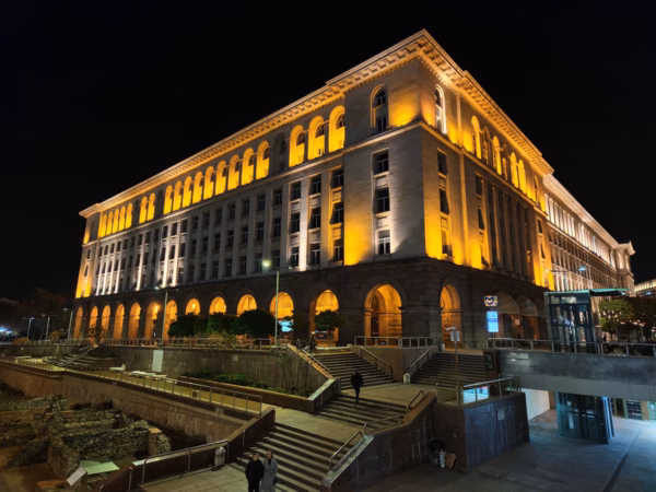 بررسی ZTE Nubia RedMagic 11 Pro 16 دوربین اصلی گوشی Nubia RedMagic 11 Pro در شب