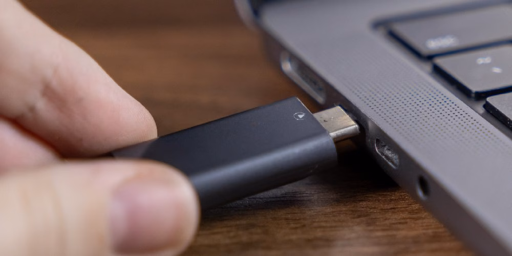 چگونه به مک بوک فلش را وصل کنیم؟