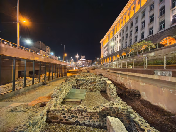 بررسی ZTE Nubia RedMagic 11 Pro 20 دوربین اولترا واید Nubia RedMagic 11 Pro در شب