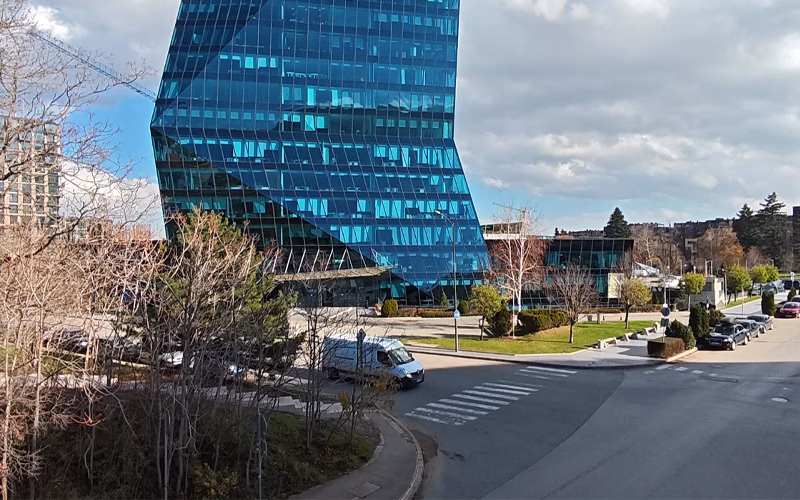 Poco F8 Pro در مقابل Poco F8 Ultra: نبرد پرچمداران اقتصادی شیائومی! 19 کیفیت فریم های ویدئویی