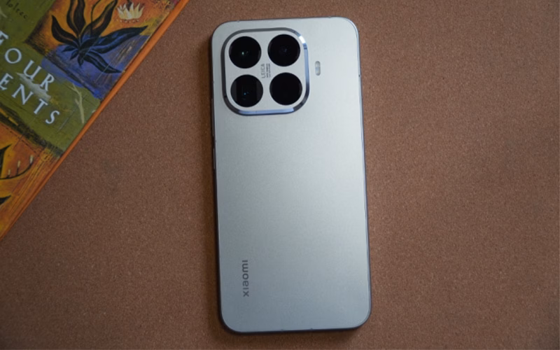 بررسی گوشی شیائومی 15T پرو 20 ماژول دوربین مربعیشکل گوشی 15T پرو