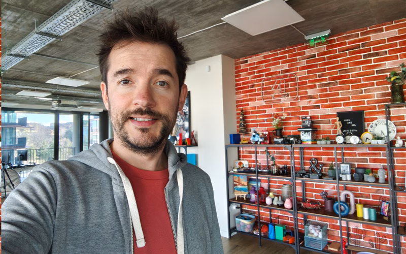 Poco F8 Pro در مقابل Poco F8 Ultra: نبرد پرچمداران اقتصادی شیائومی! 18 کیفیت دوربین سلفی